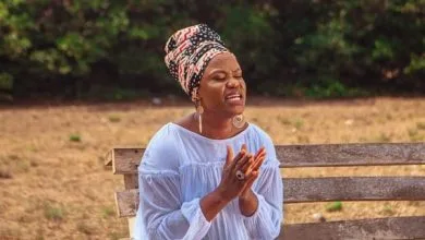 Sola Allyson – Oni Duro Mi